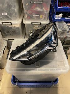 Genuine New Audi Q3 2020 83a S Line LED Passenger Headlight for Sale Genuine New Audi Q3 2020 83a S Line LED Passenger Headlight for Sale