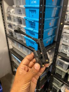Genuine New Discovery 4 suspension height level sensor for Sale