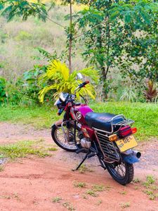 Hero CD 100 2001 for Sale