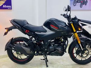 Hero Hunk 160R Brand New 2025 for Sale