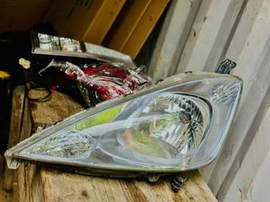 Honda fit shuttle gp2 head light for Sale