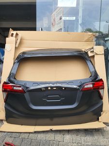 Honda Vezel Brand New Dickey Panel with Lamp for Sale