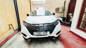 Honda Vezel RS Sensing Facelift 2018 for Sale