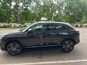 Honda Vezel Z 2024 for Sale