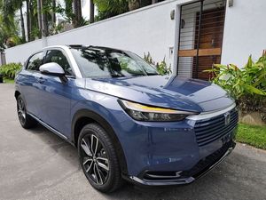 Honda Vezel Z PLAY MOON ROOF 2024 for Sale