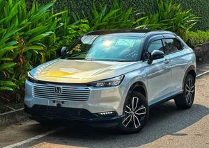 Honda Vezel Z PLAY MOON ROOF 2025 for Sale