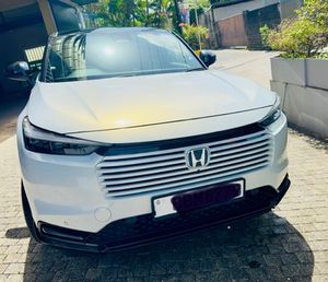 Honda Vezel Z-PLAY -Moon Roof 2025 for Sale