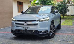 Honda Vezel Z Play Moon Roof 2025 for Sale