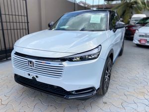 Honda Vezel Z Play MOON ROOF 2025 for Sale