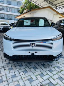 Honda Vezel Z Play Moonroof 10SP 2025 for Sale