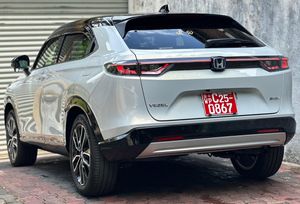 Honda Vezel Z Play Moonroof 2023 for Sale