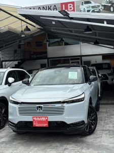 Honda Vezel Z Play Moonroof 2025 for Sale