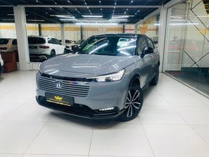 Honda Vezel Z PLAY MOONROOF 2025 for Sale
