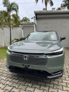 Honda Vezel Z Play Moonroof 2025 for Sale