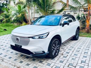 Honda Vezel Z Play Sunroof 2023 for Sale