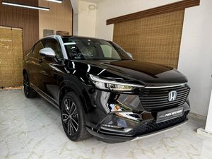 Honda Vezel Z Play with Moonroof 2023 for Sale