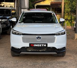 Honda Vezel Z Sunlight White 2025 for Sale