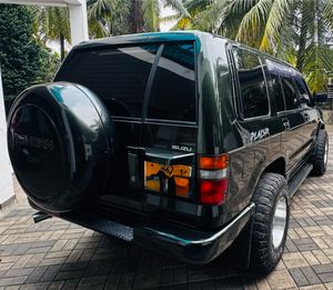 Isuzu Bighorn Jeep 1987 for Sale