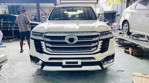 Land Cruiser Prado 120 Upgrade LC 300 for Sale