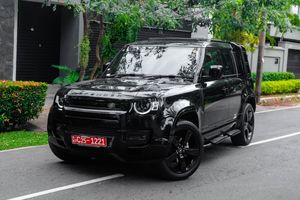 Land Rover Defender HIGHEST SPEC B/N 2025 for Sale