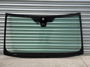 Land Rover Freelander 2 Pilkington Windscreen for Sale