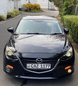 Mazda Axela Skyactiv Fly Loaded 2013 for Sale