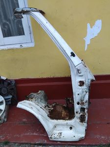 Mazda singhe muna (SK) Right door post for Sale