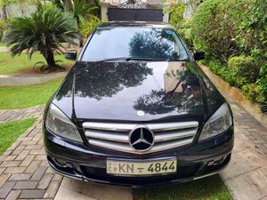 Mercedes Benz C180 99,000K DIMO MAINTAI 2010 for Sale