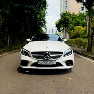 Mercedes Benz C200 AMG Line PremiumPlus 2019 for Sale