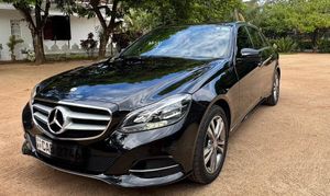 Mercedes Benz E220 Straight Diesel 2013 for Sale