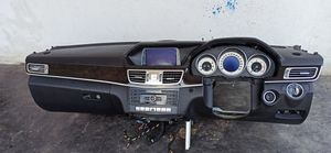 MERCEDES BENZ W212-E220 DASHBOARD &ALL OTHER PARTS for Sale