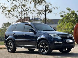 Micro Rexton 7 Seater Diesel 2015 for Sale