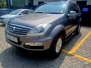 Micro Rexton W Fully Loaded 2014 for Sale