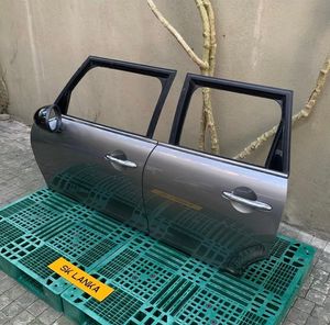 mini Cooper S 2018 Complete Doors - Passenger Side for Sale