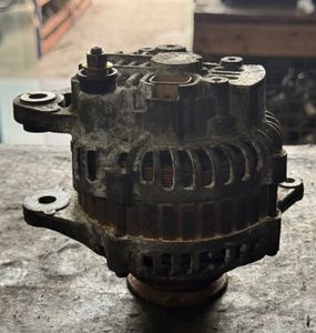 Mitsubishi 4M40 Alternator Japan for Sale