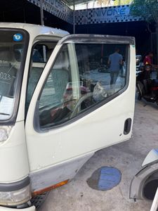 Mitsubishi Canter New Face Cabin ( පටු මුහුණ ) for Sale