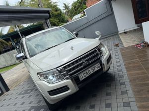 Mitsubishi Montero CENTER SPARE WHEEL 2014 for Sale