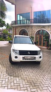 Mitsubishi Montero GLX V98 DID 2013 for Sale