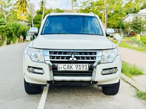 Mitsubishi Montero Pajero Diesel 2015 for Sale
