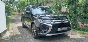 Mitsubishi Outlander 7 SEATS 2015 for Sale