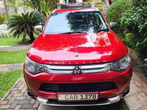 Mitsubishi Outlander Fully Loaded Petrol 2014 for Sale