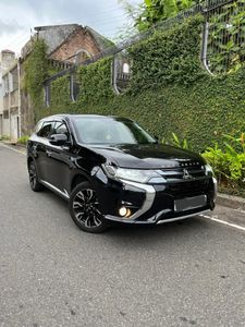 Mitsubishi Outlander PHEV 2015 for Sale