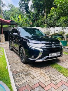 Mitsubishi Outlander PHEV 2015 for Sale
