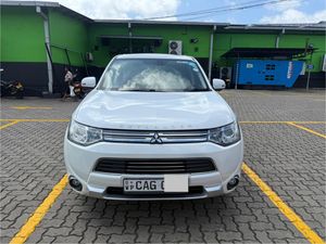 Mitsubishi Outlander PHEV G Navi Premium 2015 for Sale