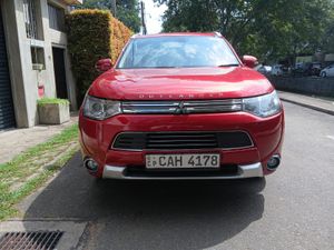 Mitsubishi Outlander PHEV G Nevi PREMIUM 2015 for Sale
