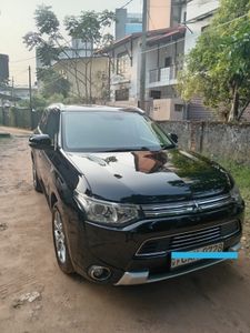 Mitsubishi Outlander PHEV Premium 2014 for Sale