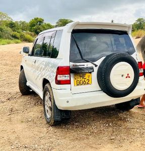 Mitsubishi Pajero IO 2000 for Sale