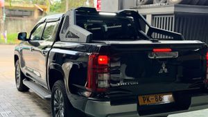 Mitsubishi Triton 2025 Hamer Manual Roll Shutter & Victor Bar for Sale