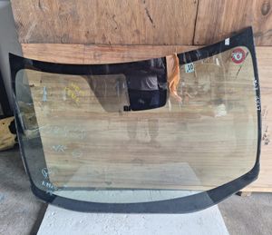 Nissan Leaf ZE1 Windscreen for Sale