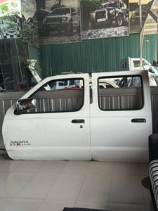 Nissan Navara D22 Power Door Set With Mirrors for Sale